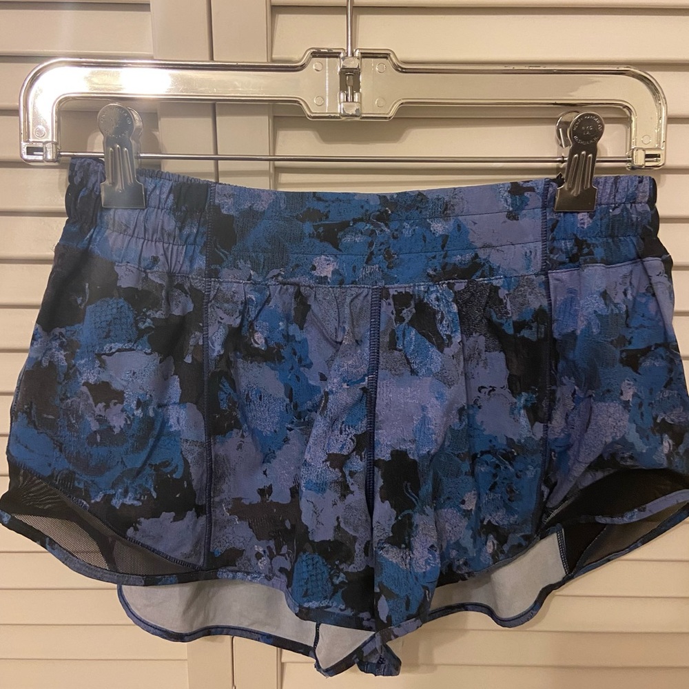 LULU LEMON BLUE SHORTS